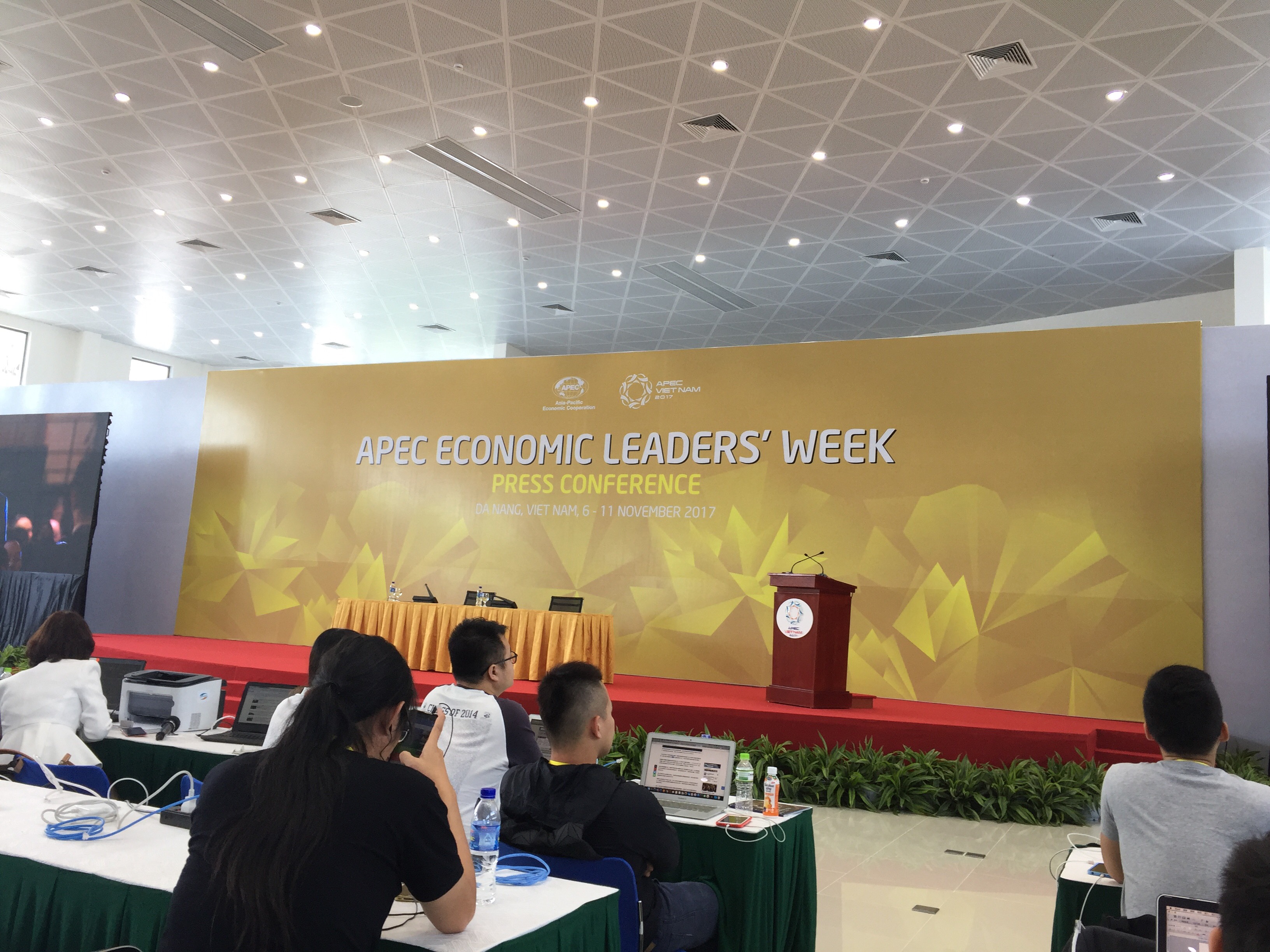 Tuần lễ cấp cao APEC 2017- Lịch làm việc ngày 10-11