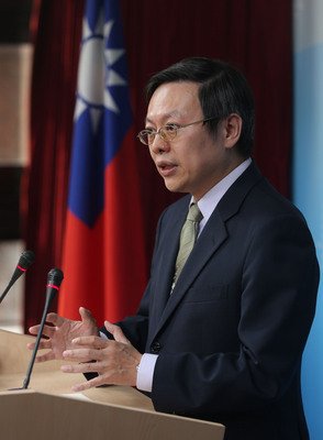 Cựu Phó chủ nhiệm Ủy ban Trung hoa lục địa Trương Hiển Diệu từ chức tiếp nhận điều tra, Tổng thống ủng hộ