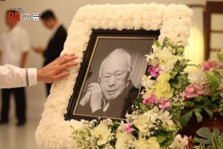 Tổng thống Mã Anh Cửu: Đến viếng tang lễ ông Lý Quang Diệu với tư cách bạn thân lâu năm.