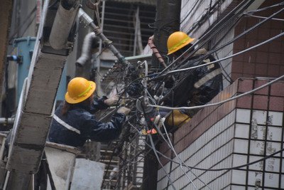 Bão Soudelor đổ bộ vào Đài Loan : 4 người chết, 4 người mất tích và 64 người bị thương