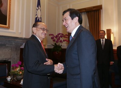 Tổng thống Mã Anh Cửu tiếp kiến ông Fidel V. Ramos kỳ vọng Philippines cử đại diện thăm đảo Thái Bình