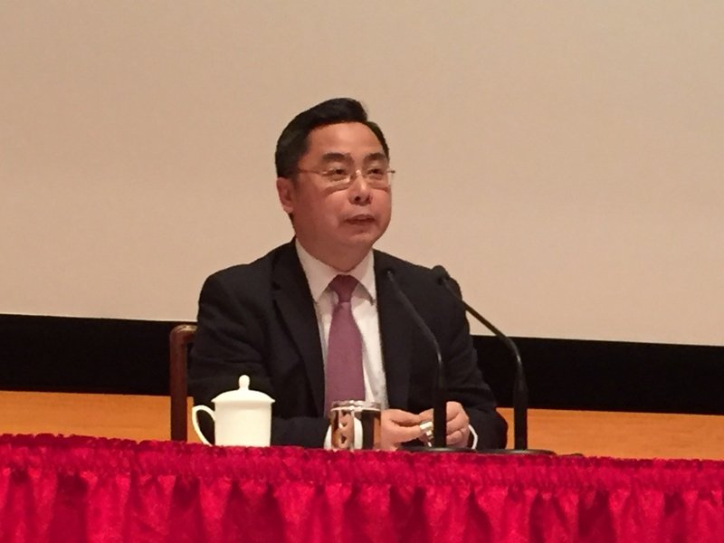 Công sứ Đại sứ quán Trung Quốc tại Mỹ Lý Khắc Tân hăm dọa, chính phủ Đài Loan nhắc lại sự phát triển hòa bình của hai bờ eo biển