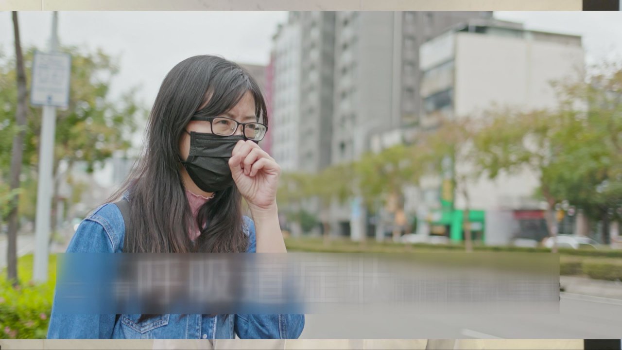 Khẩu trang sau khi phun xịt cồn có thể sử dụng lại được không?