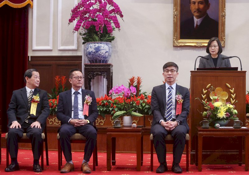 Tổng thống Thái Anh Văn hy vọng đảng đối lập ủng hộ điều lệ đặc biệt về dịch bệnh COVID-19, cùng hỗ trợ các ngành nghề sớm thoát khỏi thời kỳ khó khăn