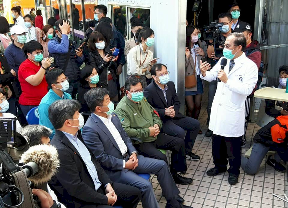 Lao động bất hợp pháp trở thành lỗ hổng về phòng dịch? Ông Trần Thời Trung: trước hết đẩy mạnh huấn luyện người chăm sóc bệnh nhân và hạn chế hoạt động đi lại
