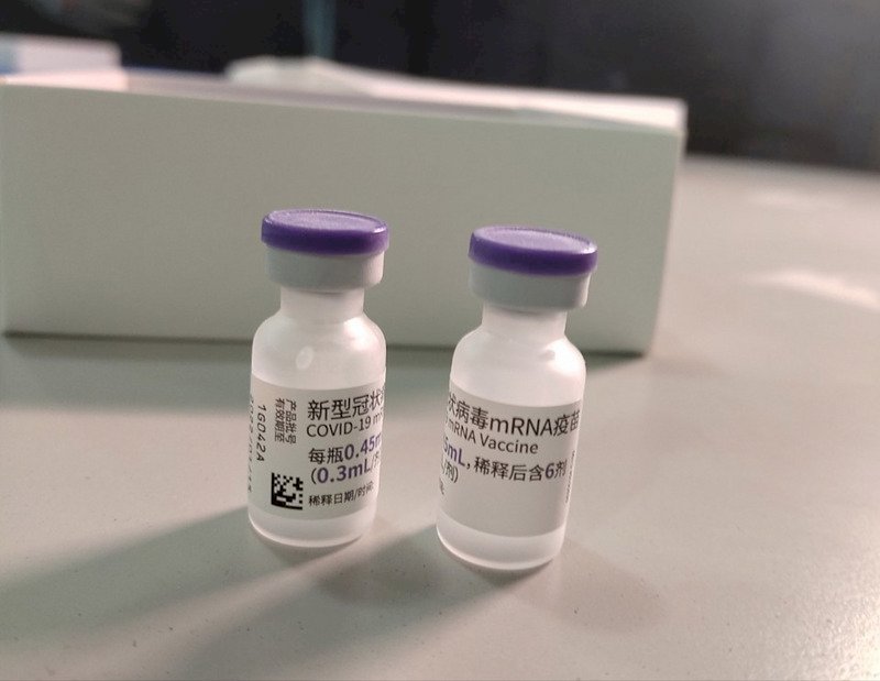 Gần 1,3 triệu học sinh sẽ được tiêm vắc-xin BioNTech-Pfizer, hôm nay 5 huyện thị trong đó có Đài Bắc, Tân Bắc dẫn đầu triển khai