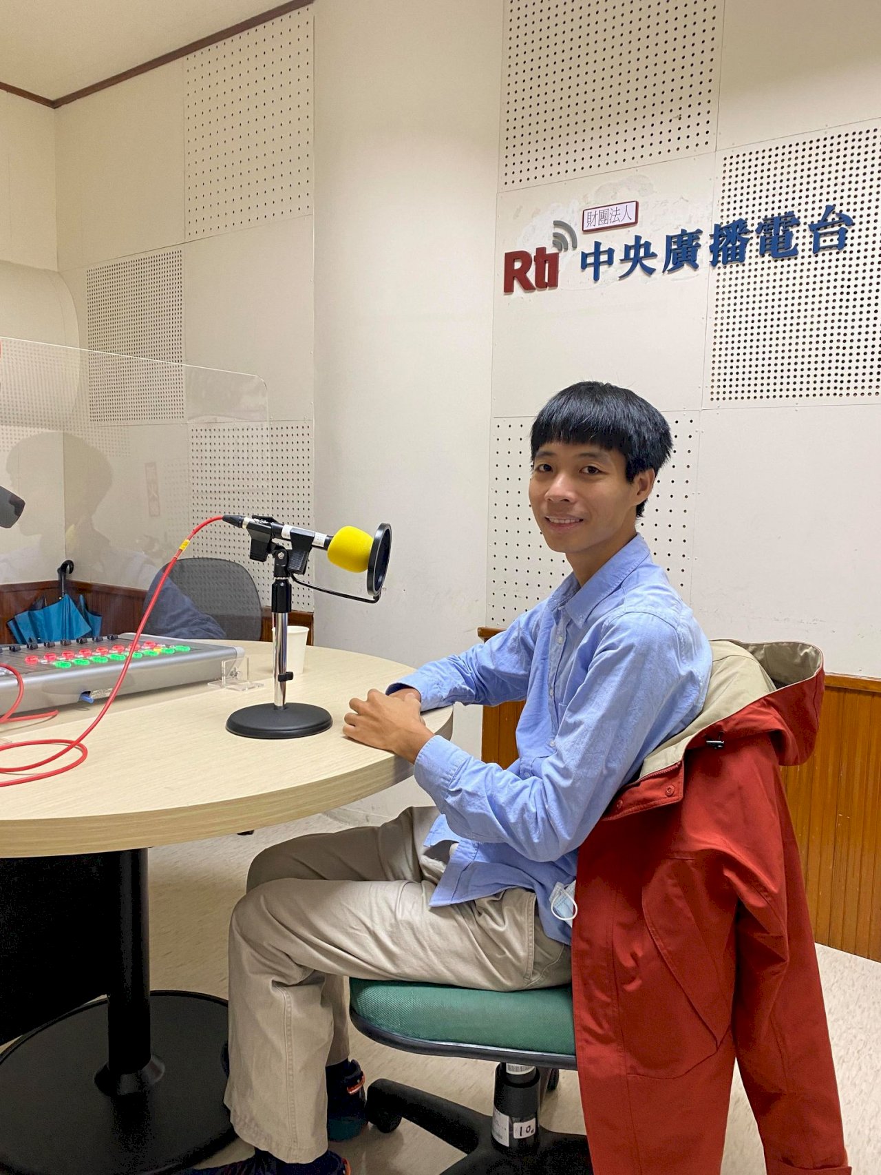 Kỹ sư trẻ người Việt trở thành ứng viên sáng giá của công ty xây dựng Đài Loan nhờ bí quyết gì? (Phần 1) - Ố́ng kính rộng