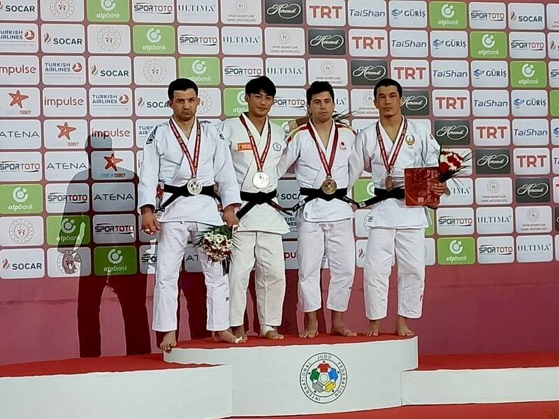 VĐV Dương Dũng Vỹ đánh bại nhà vô địch châu Âu, giành Quán quân tại Antalya  Grand Slam 2022