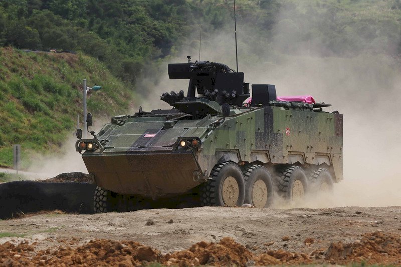 Ra mắt xe thiết giáp CM34 đời mới nhất