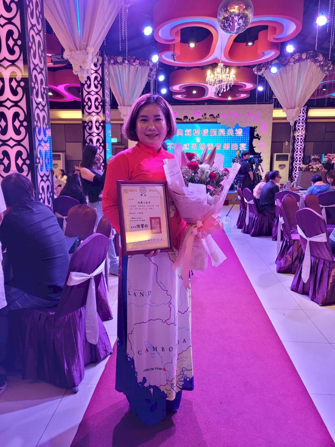 Chị Nguyễn Huệ Tâm được vinh danh tấm gương di dân mới  điển hình (I)