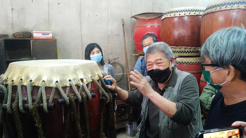 Nghề truyền thống sắp thất truyền của Đài Loan (6): nghề làm trống gỗ bọc da