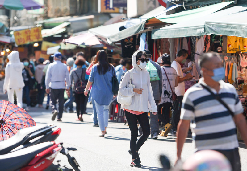 Nhiệt độ miền Bắc Đài Loan sẽ hạ 10 độ vào 2 ngày sau