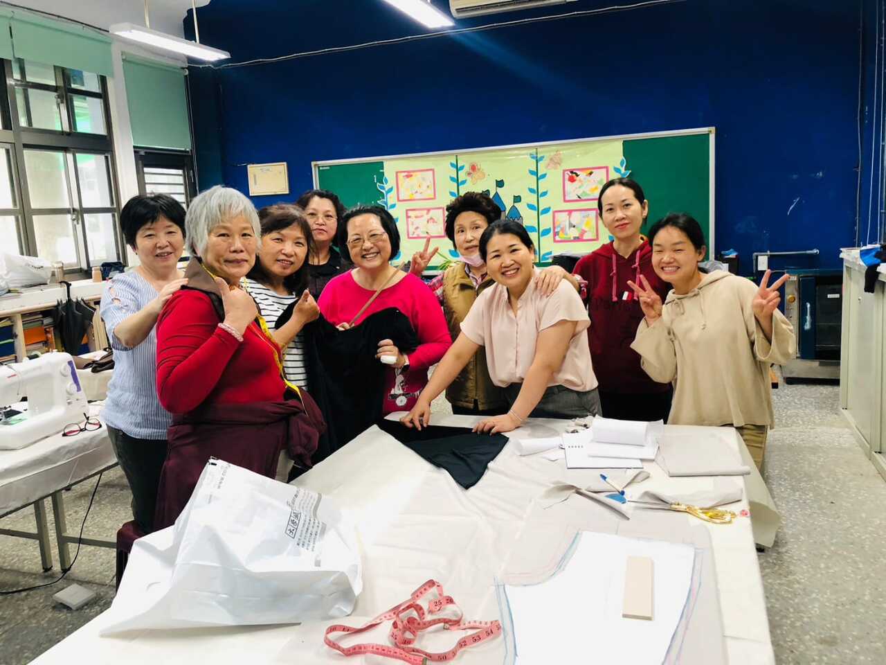 Tìm hiểu lớp dạy cắt may của cô Nguyễn Thị Thủy Tiên - Tập I