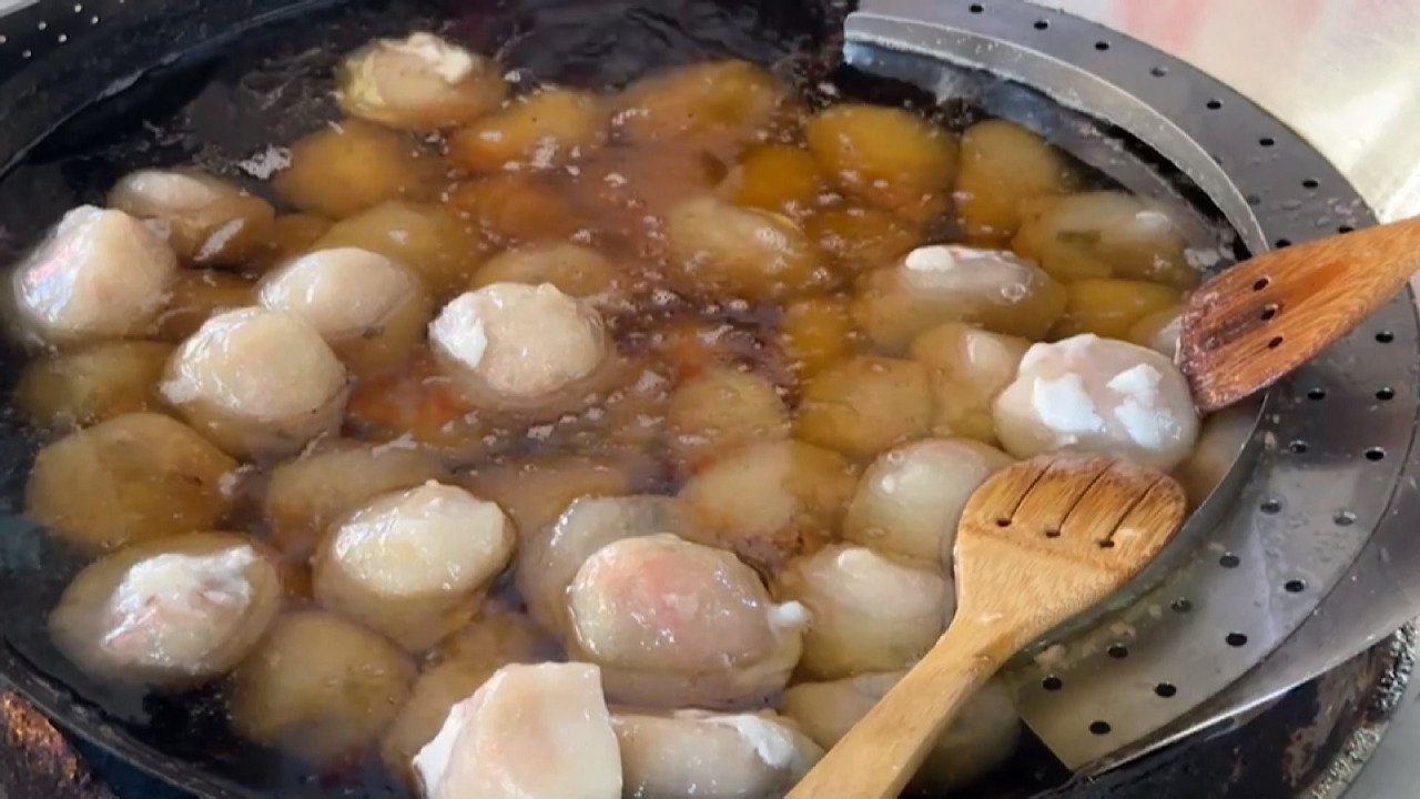 Video: Top “500 bát” món ăn vặt mang đậm hương vị địa phương