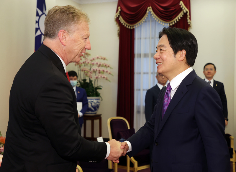 Phó Tổng thống Lại Thanh Đức gặp gỡ nghị sĩ Mỹ, mong Mỹ tiếp tục cung cấp vũ khí và chuyển giao kịp thời cho Đài Loan