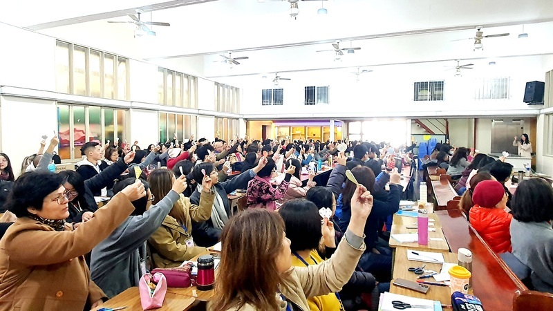 Để thúc đẩy việc giảng dạy tiếng Hoa ở Argentina, hơn 100 giáo viên đã đăng ký tham gia hội thảo giảng dạy