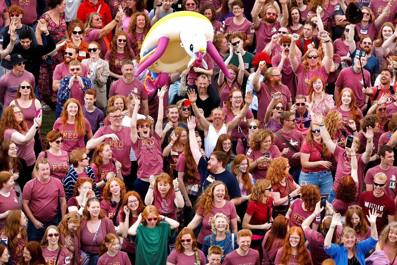 Gần 5.000 người có mái tóc màu đỏ tự nhiên cùng tụ hội tại “Ngày hội tóc đỏ quốc tế Hà Lan”
