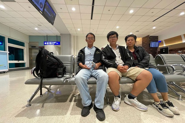 3 người Trung Quốc trốn lại khi quá cảnh tại Đài Loan và xin bảo hộ, nhưng Sở Di dân đã đưa họ trở về điểm xuất phát lần trước theo luật hiện hành