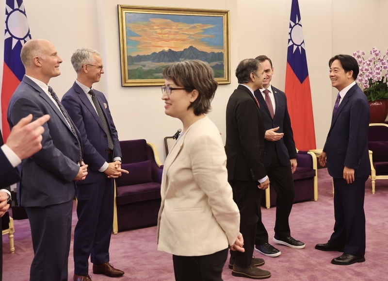 Tổng thống và Phó tổng thống tiếp phái đoàn nghị sĩ Mỹ đến thăm Đài Loan
