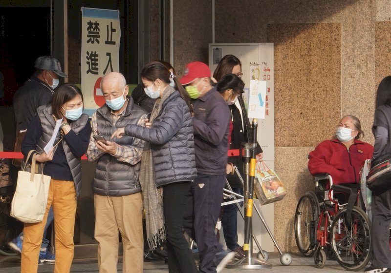 Sở Quản lý và Kiểm soát dịch bệnh Đài Loan sẽ thảo luận về việc nới lỏng quy định đeo khẩu trang tại các cơ sở y tế